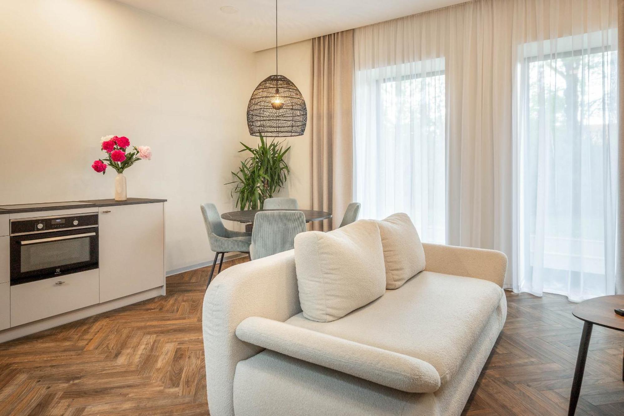 Green House Downtown Apartments With Private Free Parking And Bike Storage Klaipėda Exterior foto