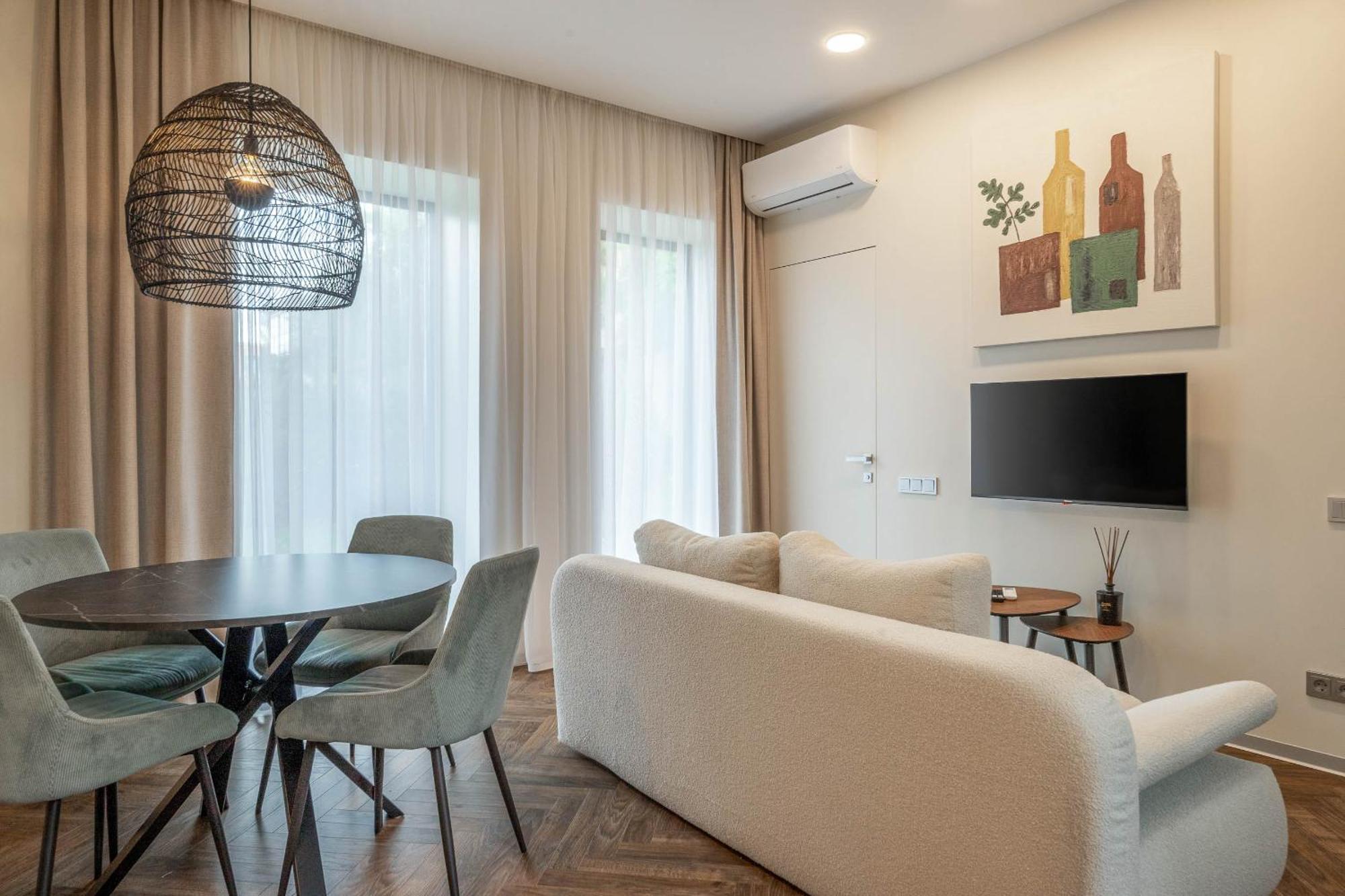 Green House Downtown Apartments With Private Free Parking And Bike Storage Klaipėda Exterior foto