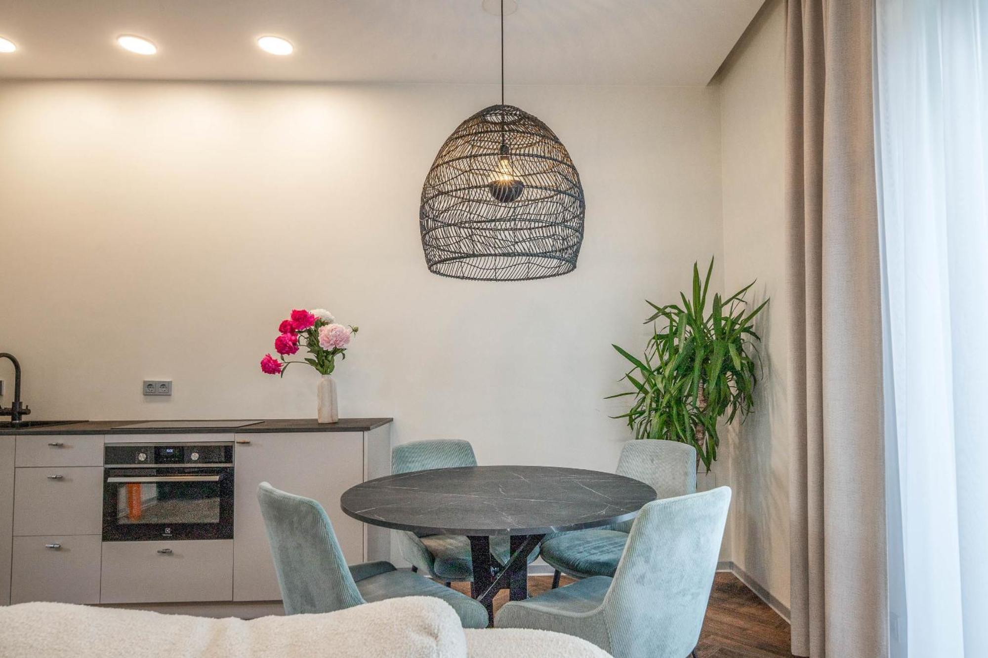 Green House Downtown Apartments With Private Free Parking And Bike Storage Klaipėda Exterior foto